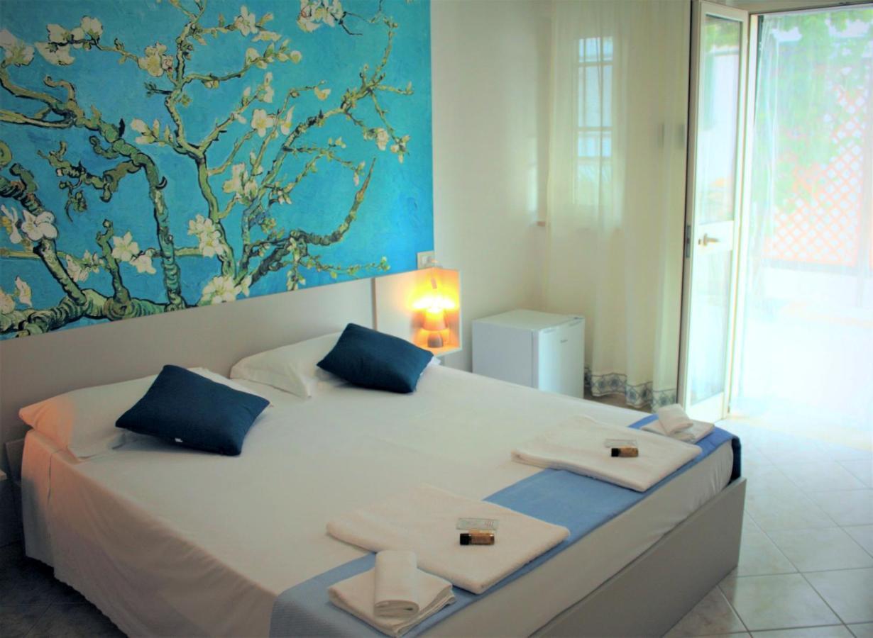 Vila Sejuda Hotell Peschici Eksteriør bilde